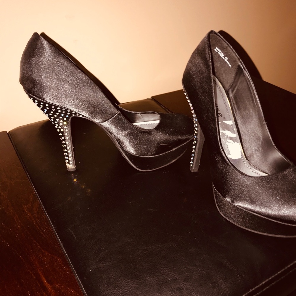 Shoe